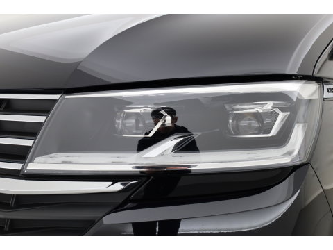 Volkswagen Transporter 2.0 TDI L2H1 32 DC Comfortline | Trekhaak | Adapt. Cruise | Camera | Apple CarPlay & Android auto | Leder | DAB