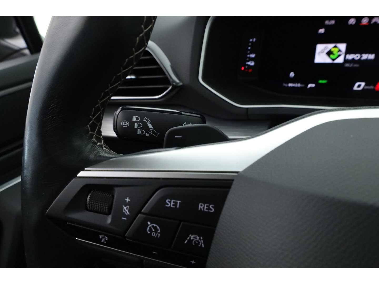 SEAT Tarraco 1.4 TSI e-Hybrid PHEV Xperience Business Intense | Pano | Dig. Cockpit | Elek. Trekhaak | Adapt. Cruise | trekgewicht 1800 kg | Dodehoek | Camera + PDC