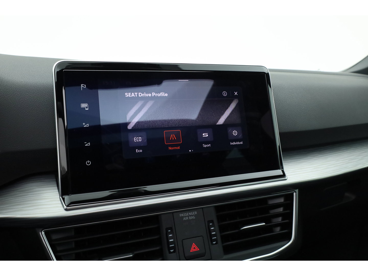 SEAT Tarraco 1.4 TSI e-Hybrid PHEV Xperience Business Intense | Pano | Dig. Cockpit | Elek. Trekhaak | Adapt. Cruise | trekgewicht 1800 kg | Dodehoek | Camera + PDC
