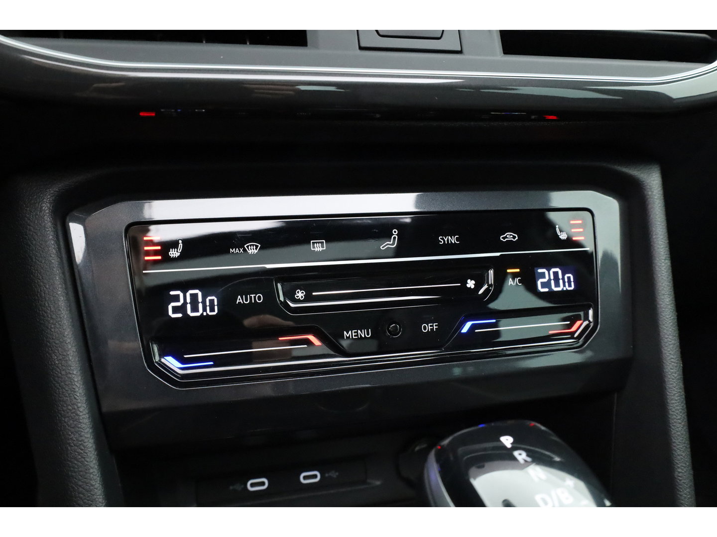 SEAT Tarraco 1.4 TSI e-Hybrid PHEV Xperience Business Intense | Pano | Dig. Cockpit | Elek. Trekhaak | Adapt. Cruise | trekgewicht 1800 kg | Dodehoek | Camera + PDC
