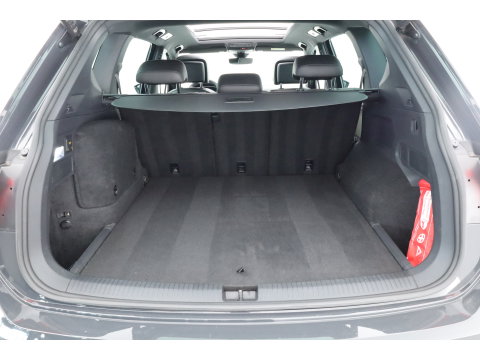 SEAT Tarraco 1.4 TSI e-Hybrid PHEV Xperience Business Intense | Pano | Dig. Cockpit | Elek. Trekhaak | Adapt. Cruise | trekgewicht 1800 kg | Dodehoek | Camera + PDC