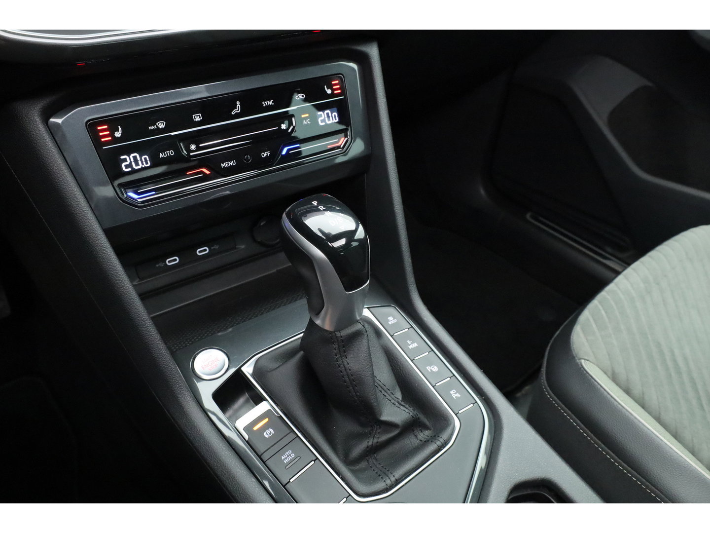 SEAT Tarraco 1.4 TSI e-Hybrid PHEV Xperience Business Intense | Pano | Dig. Cockpit | Elek. Trekhaak | Adapt. Cruise | trekgewicht 1800 kg | Dodehoek | Camera + PDC