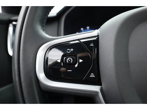 Volvo V90 2.0 T6 AWD Inscription | Pano | Elek. Trekhaak | Adapt. Cruise | 4x Stoelverw. | Memory | Camera | Keyless | 18''