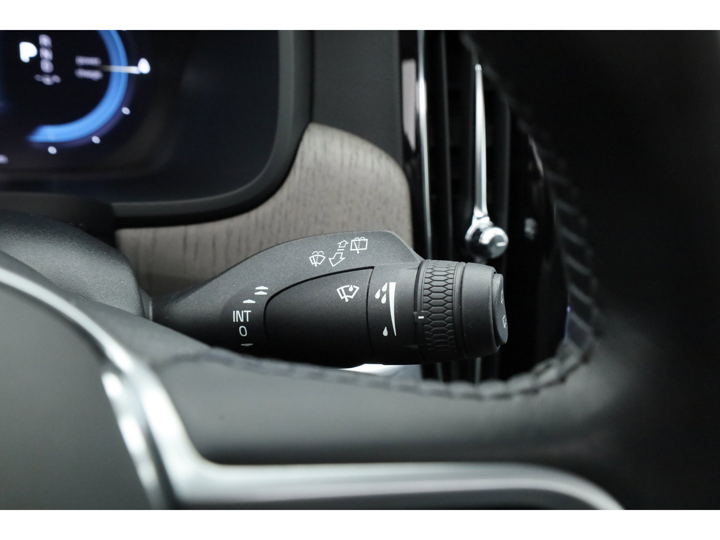 Volvo V90 2.0 T6 AWD Inscription | Pano | Elek. Trekhaak | Adapt. Cruise | 4x Stoelverw. | Memory | Camera | Keyless | 18''