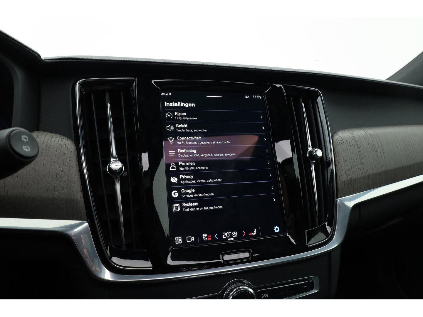 Volvo V90 2.0 T6 AWD Inscription | Pano | Elek. Trekhaak | Adapt. Cruise | 4x Stoelverw. | Memory | Camera | Keyless | 18''