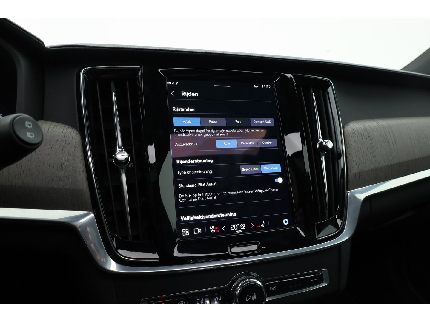 Volvo V90 2.0 T6 AWD Inscription | Pano | Elek. Trekhaak | Adapt. Cruise | 4x Stoelverw. | Memory | Camera | Keyless | 18''