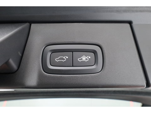 Volvo V90 2.0 T6 AWD Inscription | Pano | Elek. Trekhaak | Adapt. Cruise | 4x Stoelverw. | Memory | Camera | Keyless | 18''