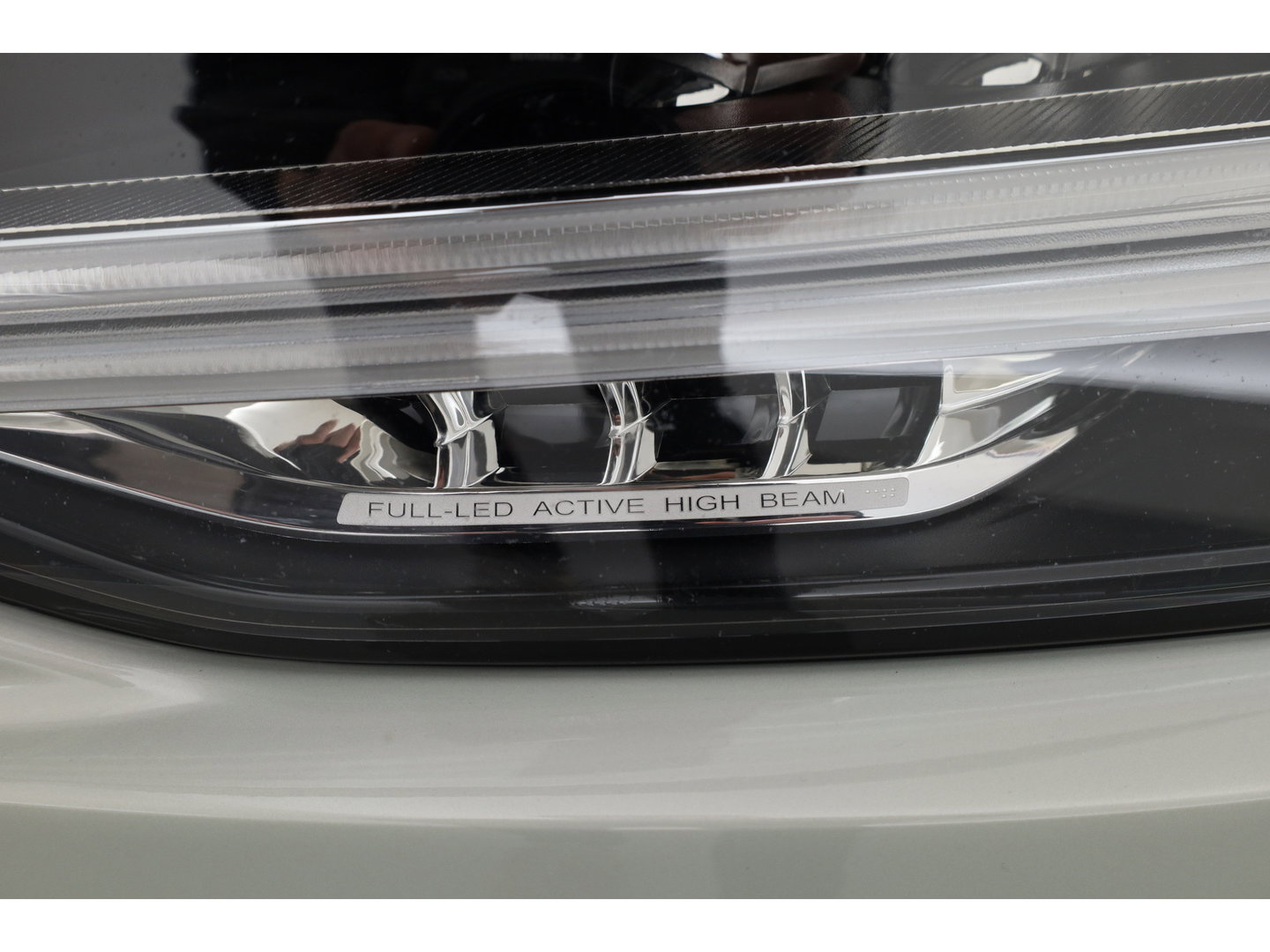 Volvo V90 2.0 T6 AWD Inscription | Pano | Elek. Trekhaak | Adapt. Cruise | 4x Stoelverw. | Memory | Camera | Keyless | 18''