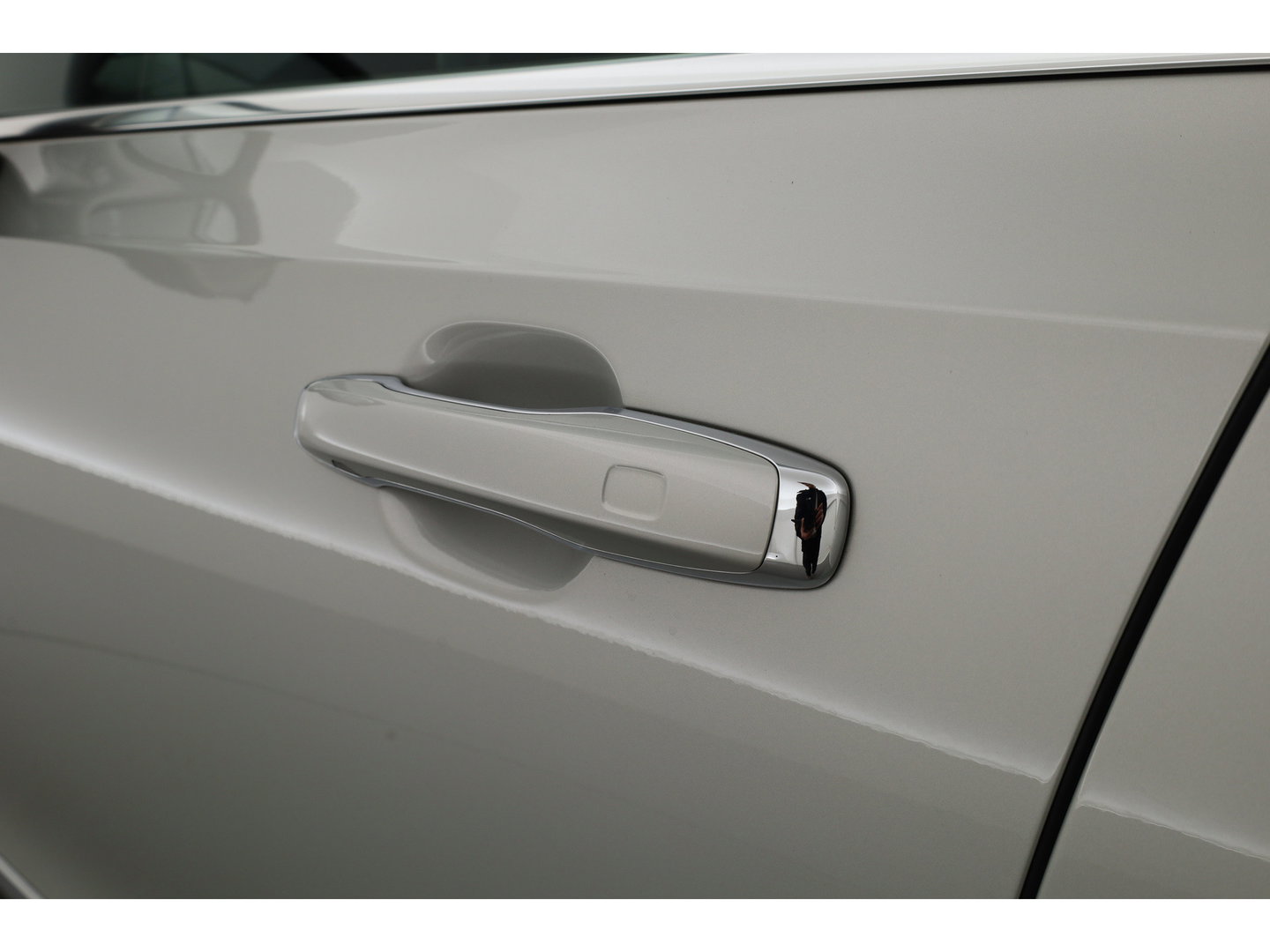 Volvo V90 2.0 T6 AWD Inscription | Pano | Elek. Trekhaak | Adapt. Cruise | 4x Stoelverw. | Memory | Camera | Keyless | 18''