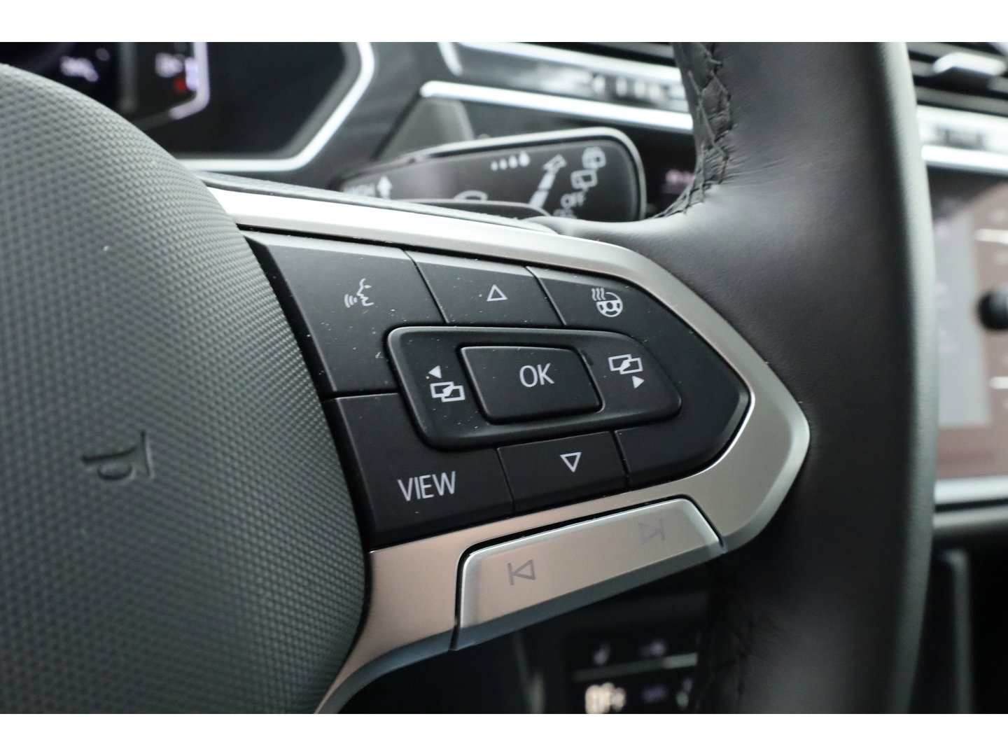 Volkswagen Tiguan Allspace 1.5 TSI DSG | Camera | Elek. Trekhaak | Stoel- Stuurverw. | Keyless | Adapt. Cruise | CarPlay |