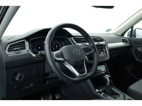 Volkswagen Tiguan Allspace 1.5 TSI DSG | Camera | Elek. Trekhaak | Stoel- Stuurverw. | Keyless | Adapt. Cruise | CarPlay |