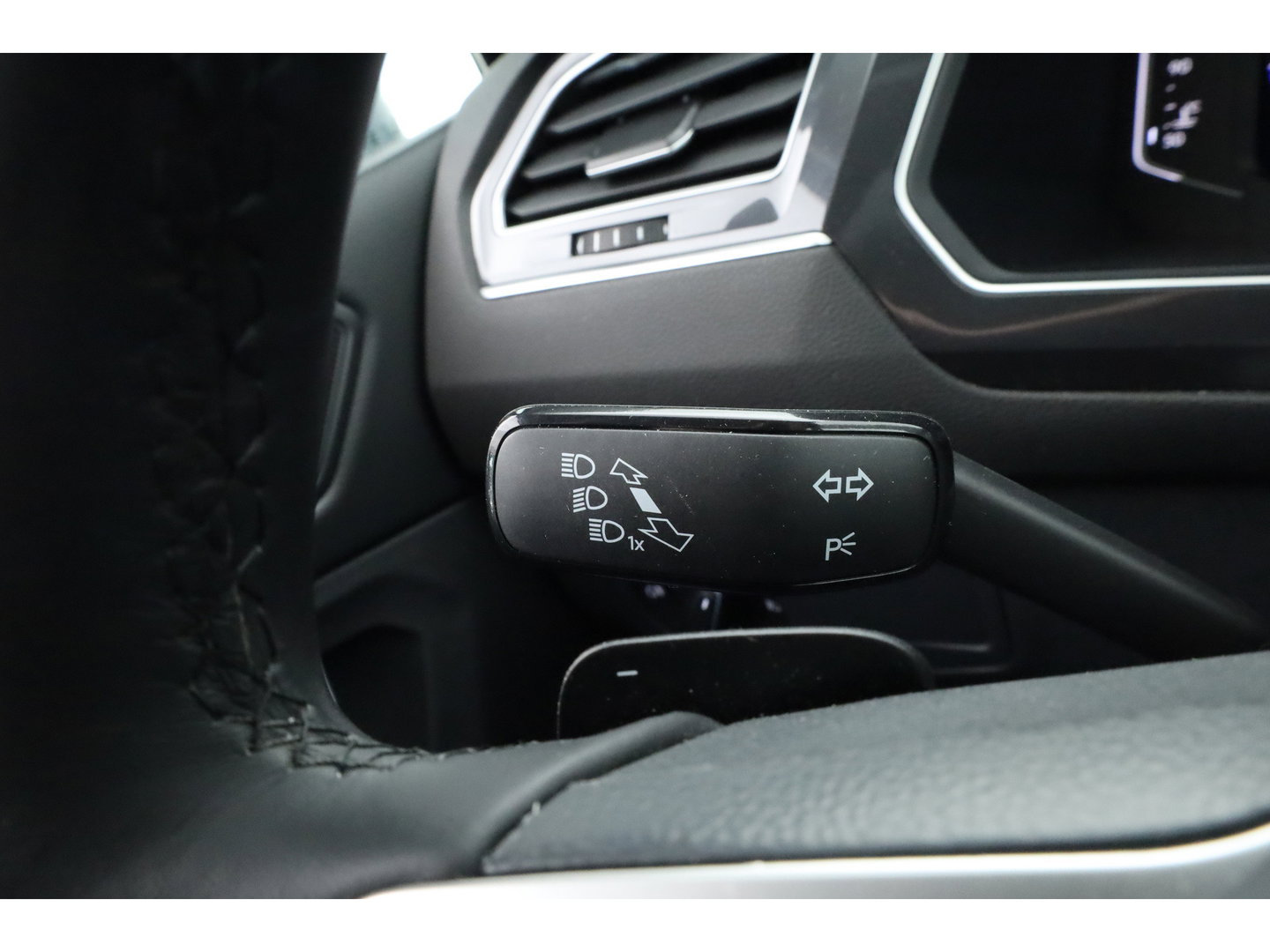Volkswagen Tiguan Allspace 1.5 TSI DSG | Camera | Elek. Trekhaak | Stoel- Stuurverw. | Keyless | Adapt. Cruise | CarPlay |