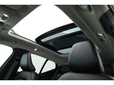 Volvo XC40 1.5 T4 Plug-in hybrid Ultimate Dark | SOH 97.4% | Pano | Apple CarPlay | Stoel-Stuurverw. | Harman Kardon | Leder | Trekhaak |