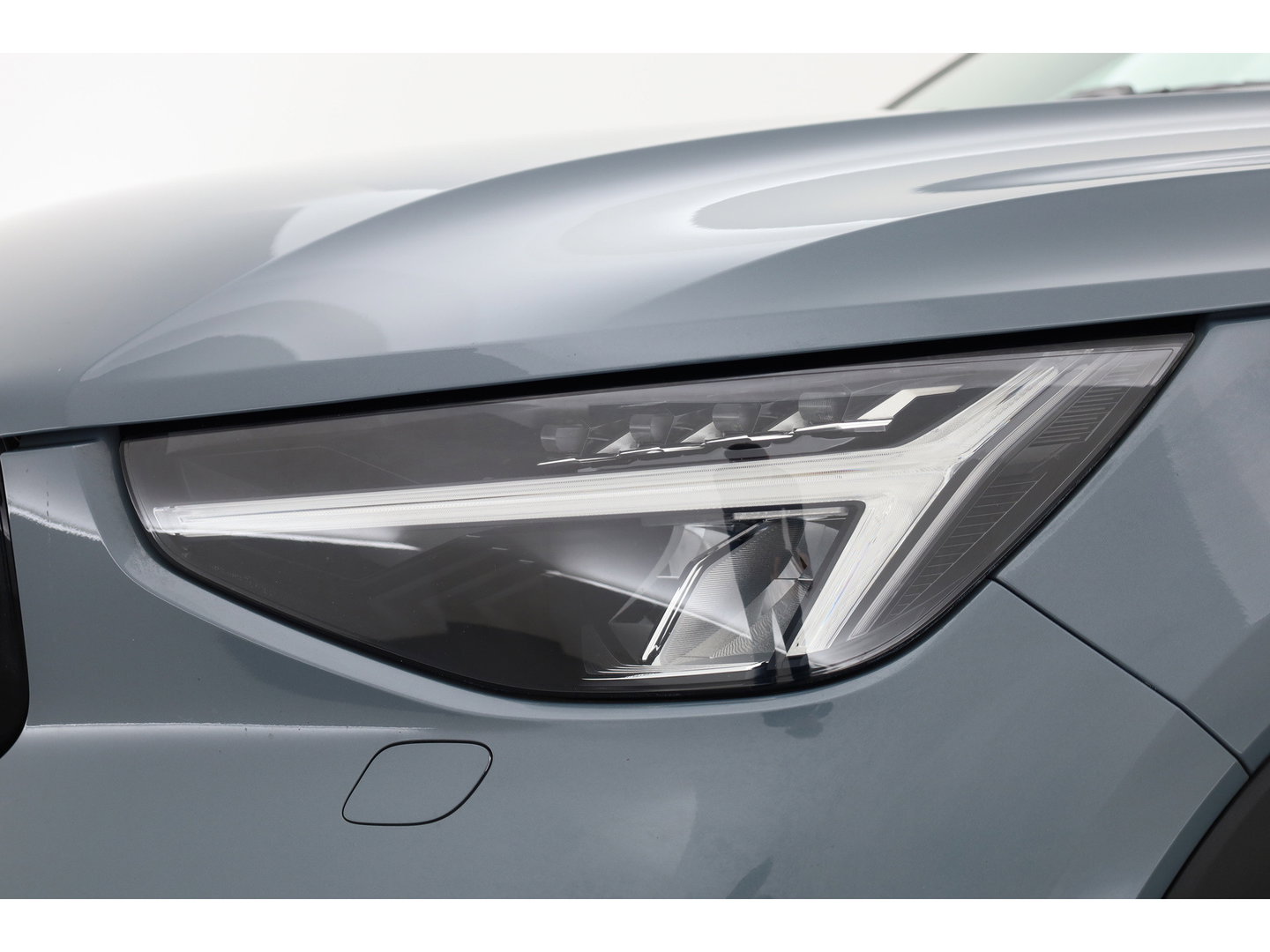 Volvo XC40 1.5 T4 Plug-in hybrid Ultimate Dark | SOH 97.4% | Pano | Apple CarPlay | Stoel-Stuurverw. | Harman Kardon | Leder | Trekhaak |