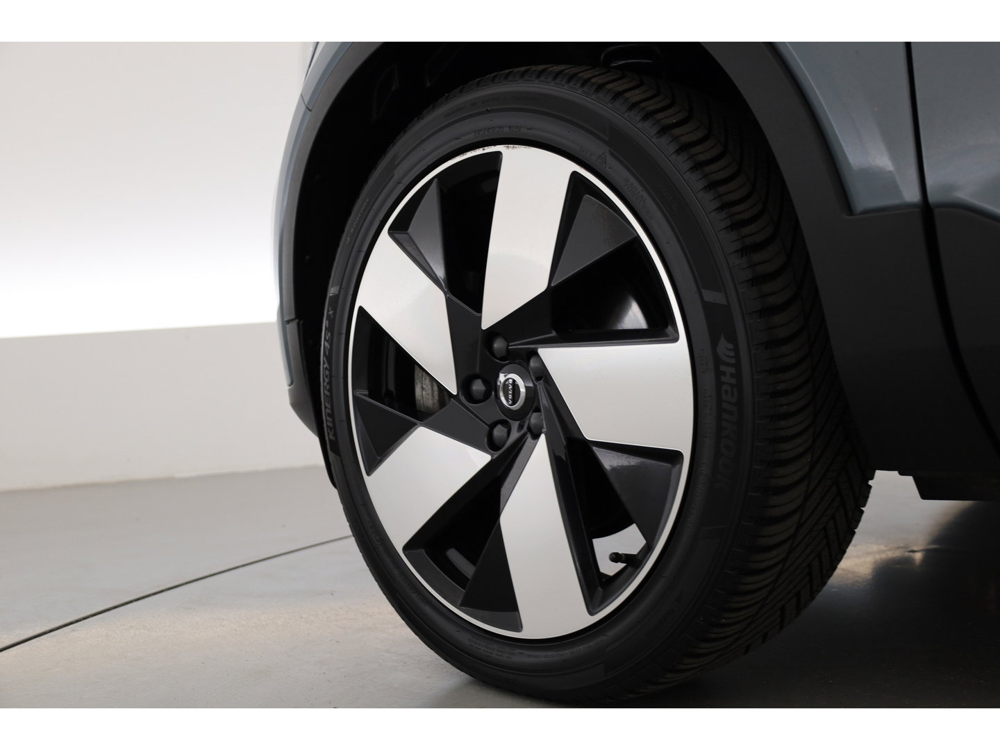 Volvo XC40 1.5 T4 Plug-in hybrid Ultimate Dark | SOH 97.4% | Pano | Apple CarPlay | Stoel-Stuurverw. | Harman Kardon | Leder | Trekhaak |