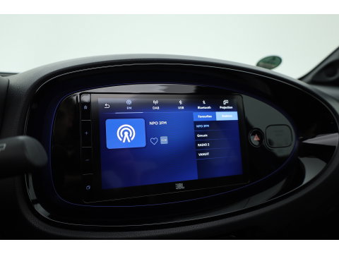 Toyota Aygo X 1.0 VVT-i S-CVT Envy | Softtop | Cabrio | JBL Audio | Adapt. Cruise | Camera | Apple CarPlay | LED | 18''