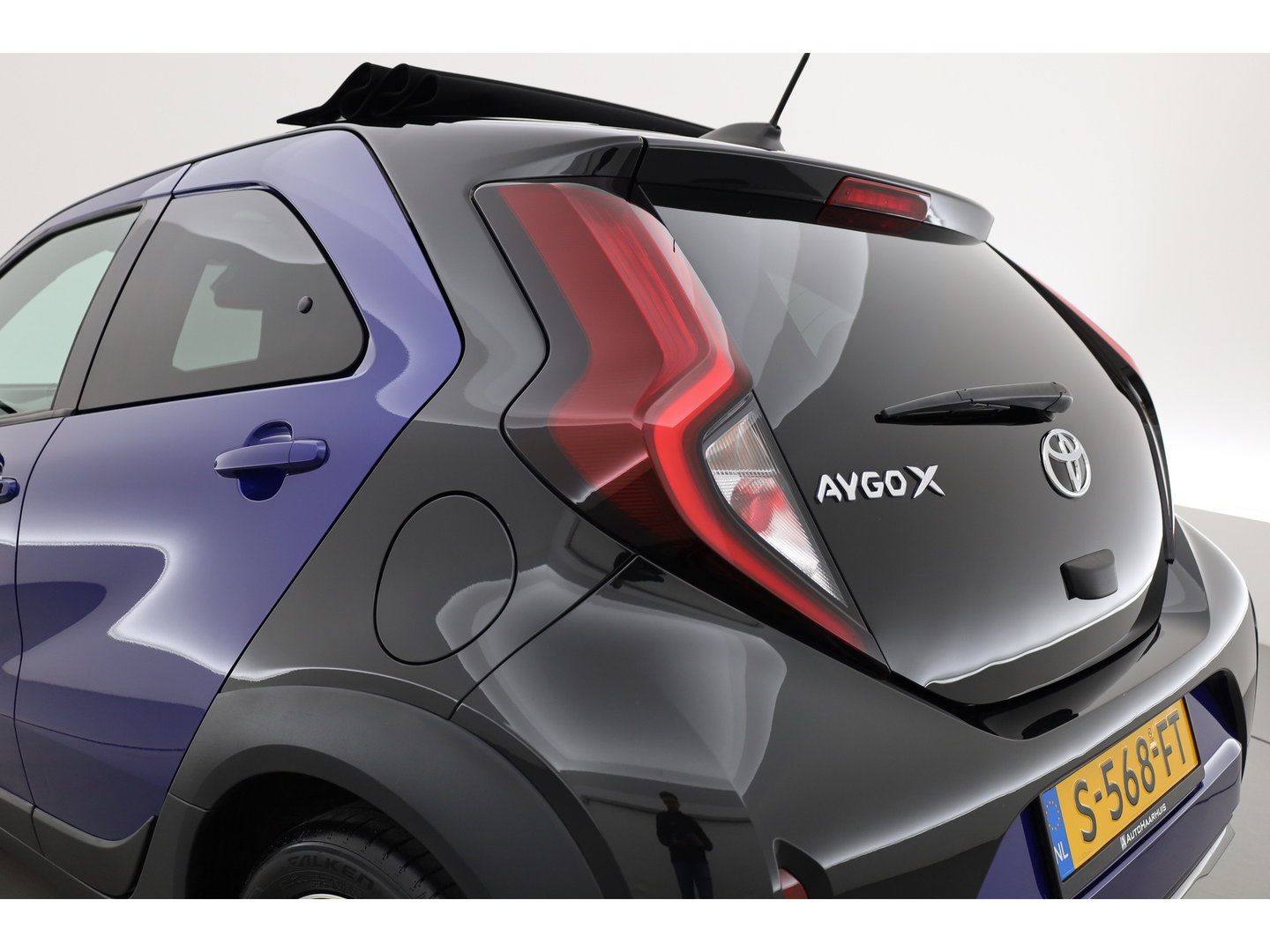 Toyota Aygo X 1.0 VVT-i S-CVT Envy | Softtop | Cabrio | JBL Audio | Adapt. Cruise | Camera | Apple CarPlay | LED | 18''