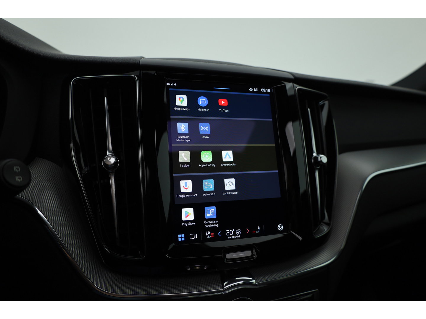 Volvo XC60 T6 Plug-in hybrid Plus Dark | SOH 96.3% | Pano | Memory seats | 360cam | Elek. Trekhaak | 20'' | Pilot Assist | Stoel- Stuurverw.