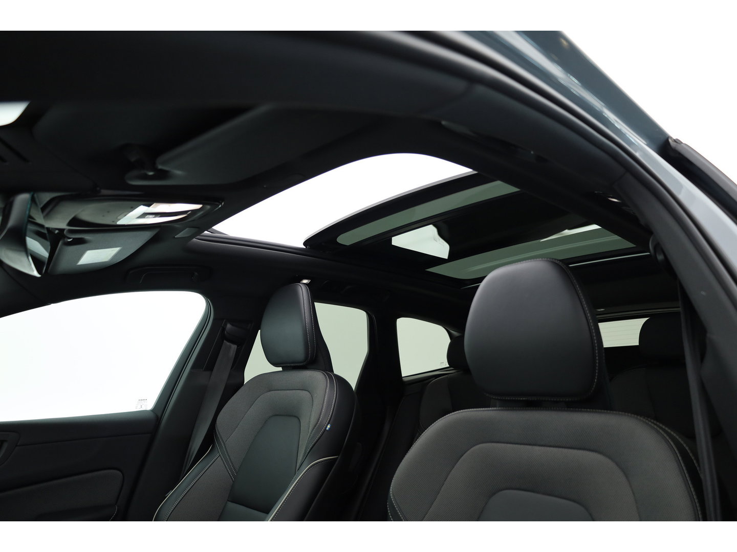Volvo XC60 T6 Plug-in hybrid Plus Dark | SOH 96.3% | Pano | Memory seats | 360cam | Elek. Trekhaak | 20'' | Pilot Assist | Stoel- Stuurverw.
