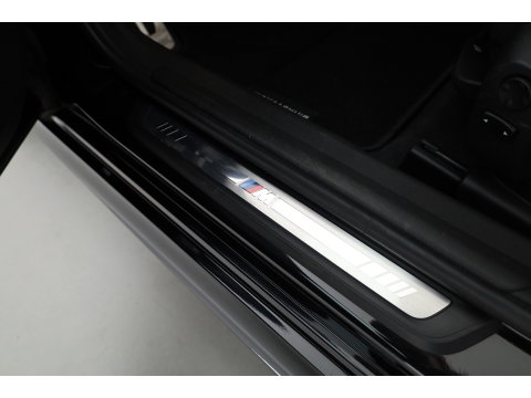 BMW 3 Serie Touring 320e M Sport | SOH 90.7% | Facelift | Shadow Line | Curved display | Adapt. Cruise | Nav + CarPlay | Elek. Klep | Sfeerverlichting | LED | Stoelverw. | PDC