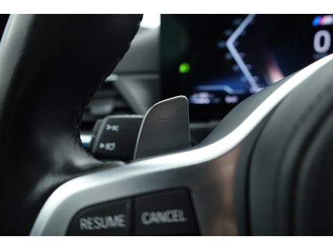 BMW 3 Serie Touring 320e M Sport | SOH 90.7% | Facelift | Shadow Line | Curved display | Adapt. Cruise | Nav + CarPlay | Elek. Klep | Sfeerverlichting | LED | Stoelverw. | PDC