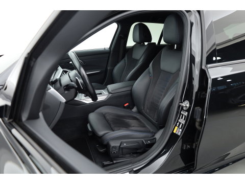 BMW 3 Serie Touring 320e M Sport | SOH 90.7% | Facelift | Shadow Line | Curved display | Adapt. Cruise | Nav + CarPlay | Elek. Klep | Sfeerverlichting | LED | Stoelverw. | PDC