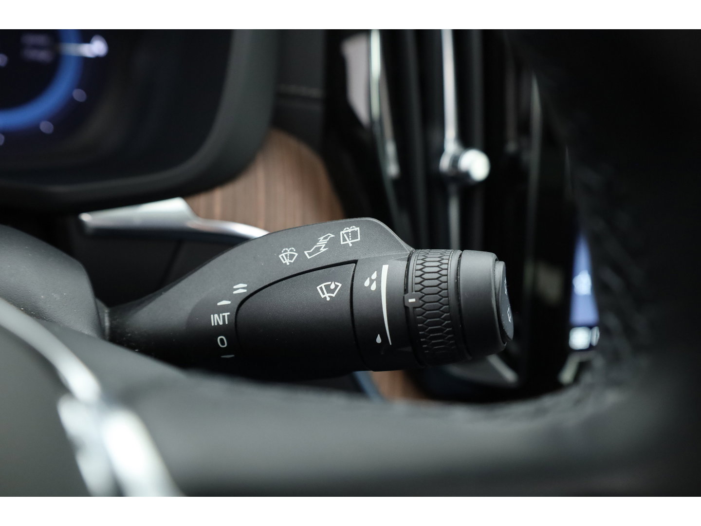 Volvo XC60 2.0 T8 Plug-in hybrid AWD Ultimate Bright | SOH 98% | Pano | Massage | H&K Audio | Stoel-Stuurverw. | Stoelventilatie | 360cam | Memory Seats | Head-Up
