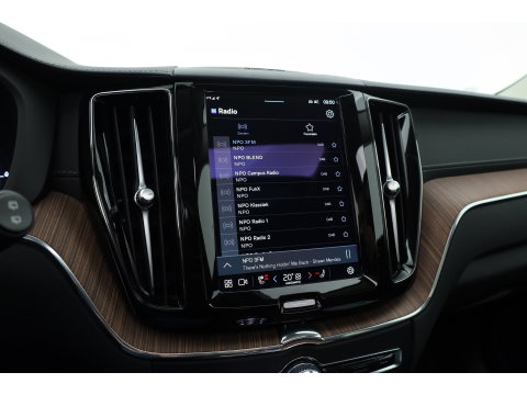 Volvo XC60 2.0 T8 Plug-in hybrid AWD Ultimate Bright | SOH 98% | Pano | Massage | H&K Audio | Stoel-Stuurverw. | Stoelventilatie | 360cam | Memory Seats | Head-Up
