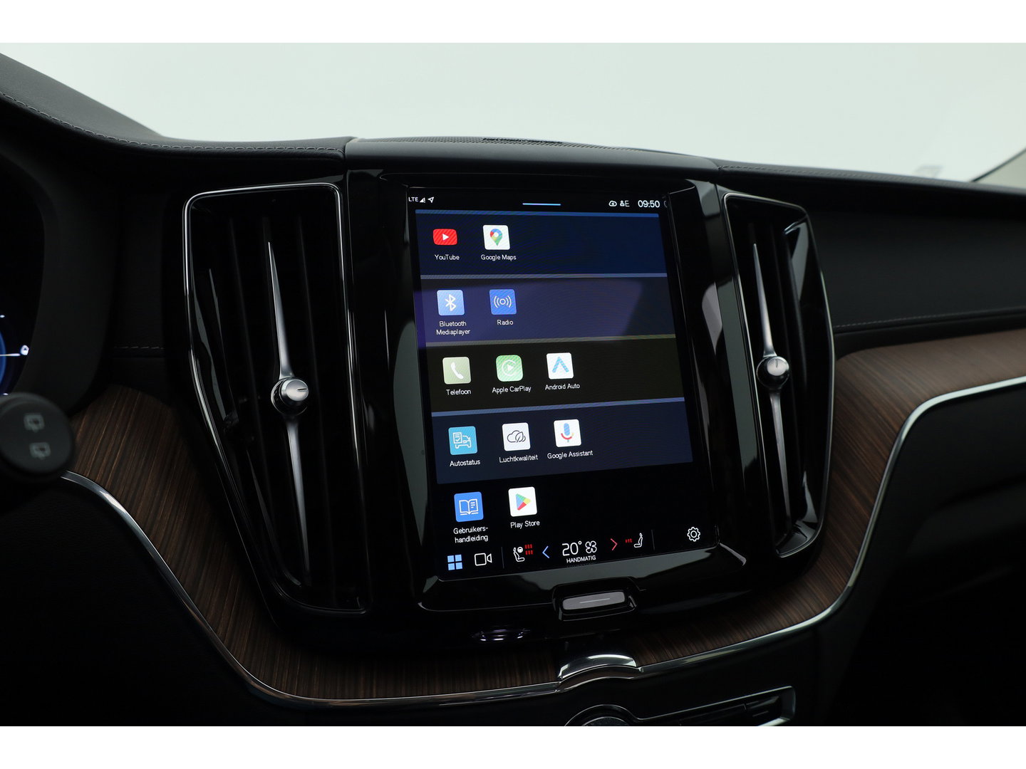 Volvo XC60 2.0 T8 Plug-in hybrid AWD Ultimate Bright | SOH 98% | Pano | Massage | H&K Audio | Stoel-Stuurverw. | Stoelventilatie | 360cam | Memory Seats | Head-Up