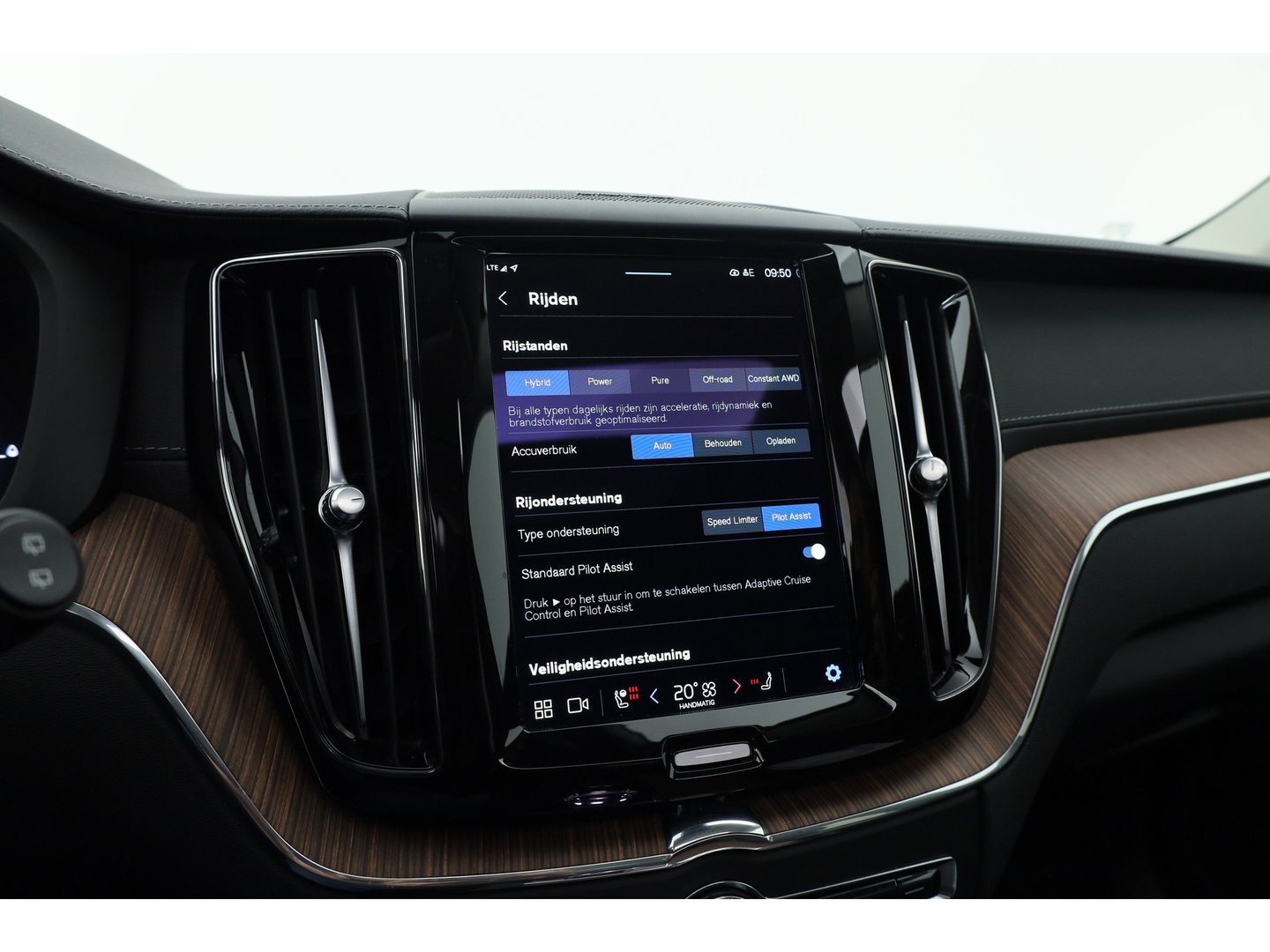 Volvo XC60 2.0 T8 Plug-in hybrid AWD Ultimate Bright | SOH 98% | Pano | Massage | H&K Audio | Stoel-Stuurverw. | Stoelventilatie | 360cam | Memory Seats | Head-Up