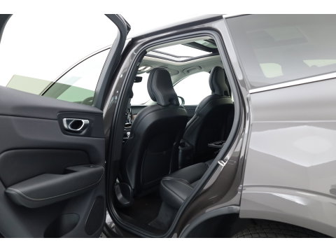 Volvo XC60 2.0 T8 Plug-in hybrid AWD Ultimate Bright | SOH 98% | Pano | Massage | H&K Audio | Stoel-Stuurverw. | Stoelventilatie | 360cam | Memory Seats | Head-Up