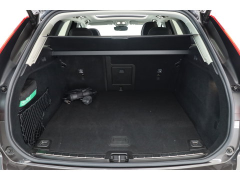 Volvo XC60 2.0 T8 Plug-in hybrid AWD Ultimate Bright | SOH 98% | Pano | Massage | H&K Audio | Stoel-Stuurverw. | Stoelventilatie | 360cam | Memory Seats | Head-Up