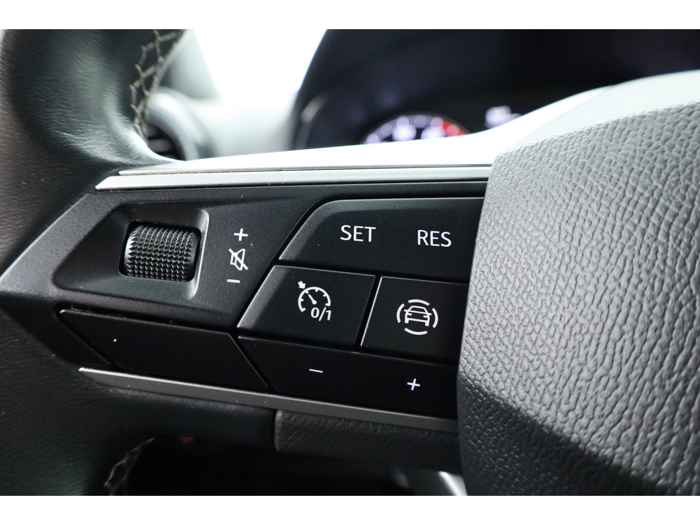 SEAT Arona 1.0 TSI Xperience | Stoelverw. | Keyless | Cruise | Apple CarPlay & Android Auto | LED