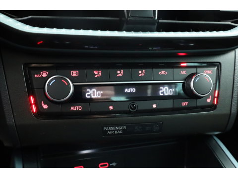 SEAT Arona 1.0 TSI Xperience | Stoelverw. | Keyless | Cruise | Apple CarPlay & Android Auto | LED