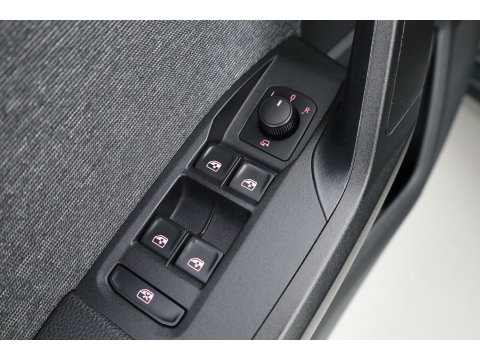 SEAT Arona 1.0 TSI Xperience | Stoelverw. | Keyless | Cruise | Apple CarPlay & Android Auto | LED