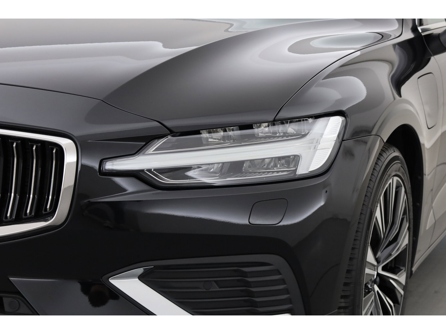 Volvo V60 T6 Plug-in hybrid Plus Bright | Long range | Pilot Assist | Bliss | Google info. | CarPlay | Stoel- Stuurverw.