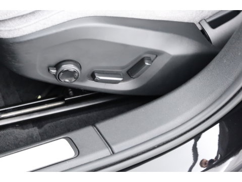 Volvo V60 T6 Plug-in hybrid Plus Bright | Long range | Pilot Assist | Bliss | Google info. | CarPlay | Stoel- Stuurverw.