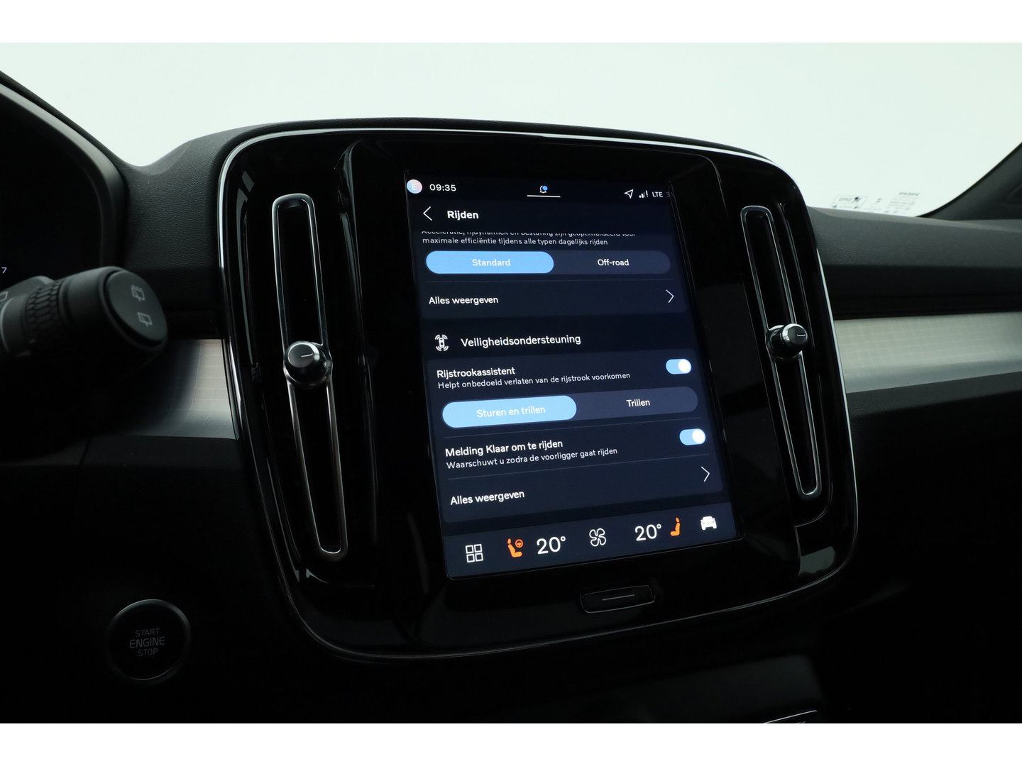 Volvo XC40 2.0 B3 Ultra Black Edition | Pano | Harman Kardon | 360cam | Memory | Stoel-Stuurverw. | Adapt. Cruise | Keyless