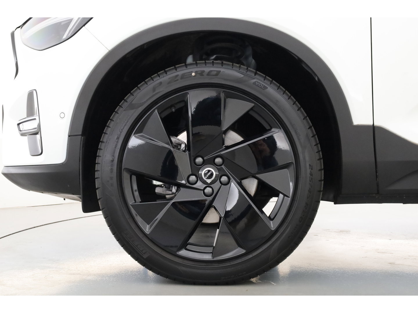 Volvo XC40 2.0 B3 Ultra Black Edition | Pano | Harman Kardon | 360cam | Memory | Stoel-Stuurverw. | Adapt. Cruise | Keyless
