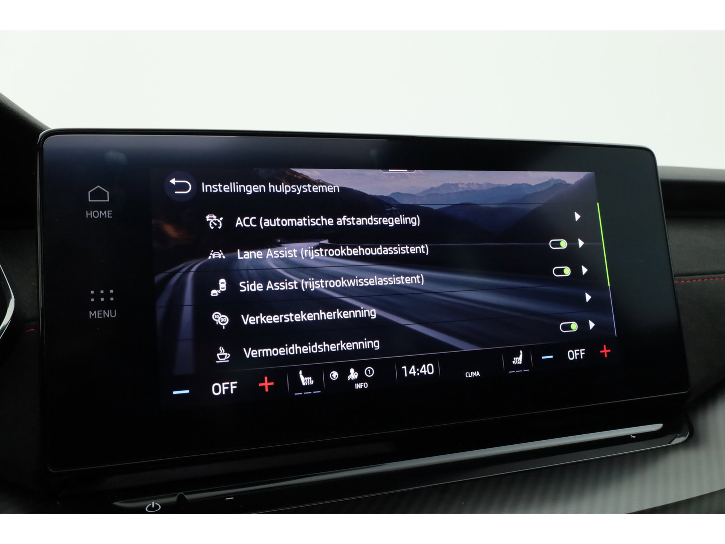 Škoda Octavia Combi 1.4 TSI RS iV PHEV Business | Pano | HUD | Adapt. Cruise | Elek. Trekhaak | Keyless | Stoelverw. | NAV + CarPlay