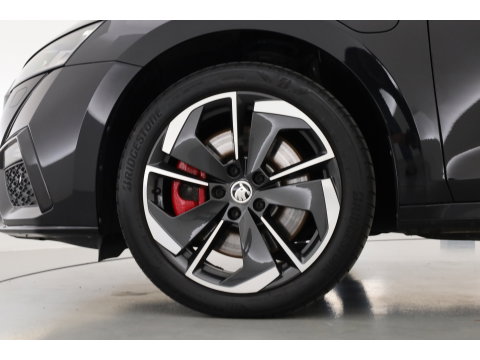 Škoda Octavia Combi 1.4 TSI RS iV PHEV Business | Pano | HUD | Adapt. Cruise | Elek. Trekhaak | Keyless | Stoelverw. | NAV + CarPlay