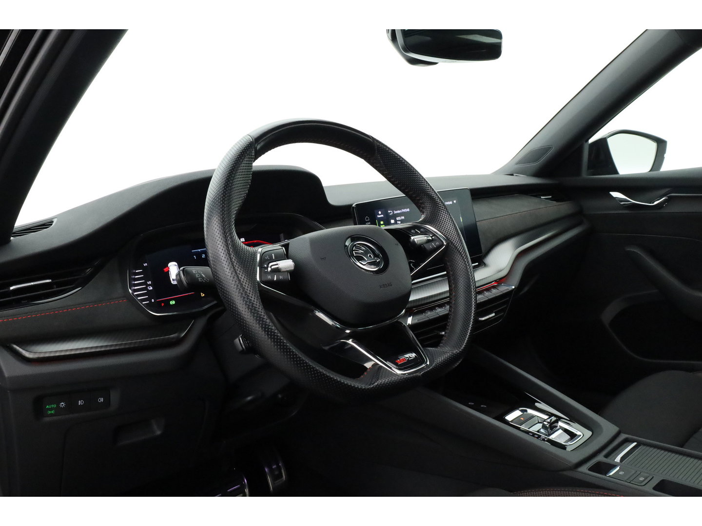 Škoda Octavia Combi 1.4 TSI RS iV PHEV Business | Pano | HUD | Adapt. Cruise | Elek. Trekhaak | Keyless | Stoelverw. | NAV + CarPlay