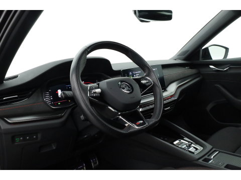 Škoda Octavia Combi 1.4 TSI RS iV PHEV Business | Pano | HUD | Adapt. Cruise | Elek. Trekhaak | Keyless | Stoelverw. | NAV + CarPlay