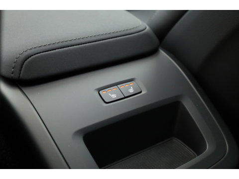 Volvo XC60 2.0 T8 Plug-in hybrid AWD Ultra Dark "Forest Lake" | Facelift | Memory | Pano | Luchtvering | Massage | Bowers & Wilkins