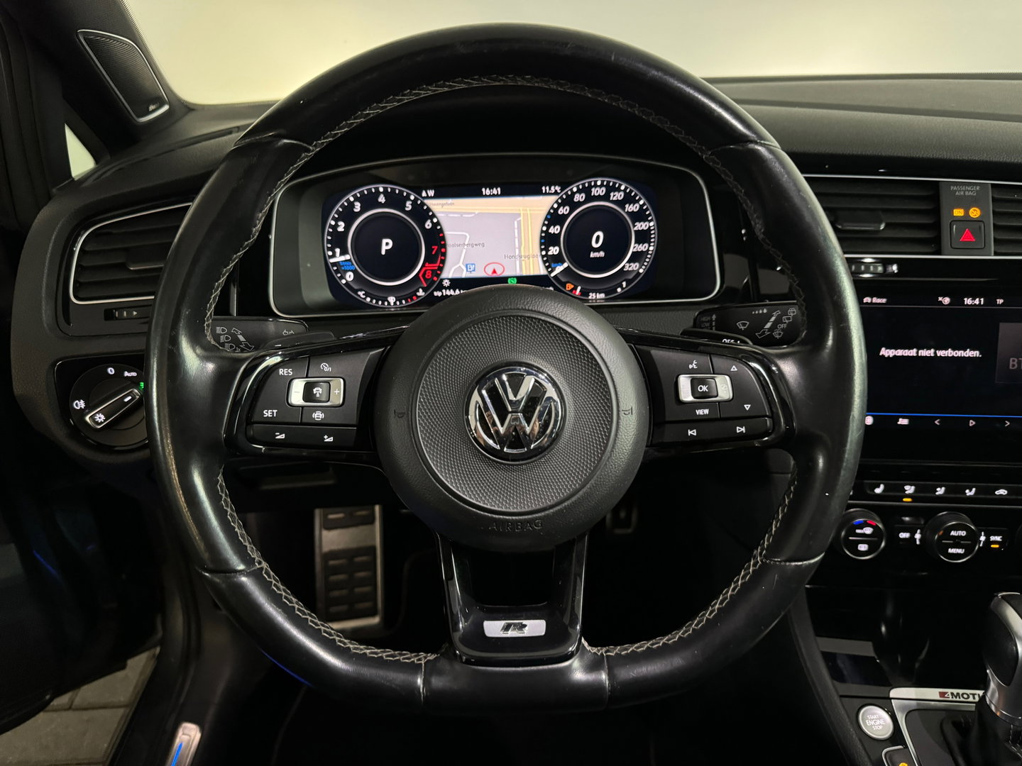 Volkswagen Golf 2.0 TSI 4Motion R Pano|Keyless|Dynaudio|Sfeer