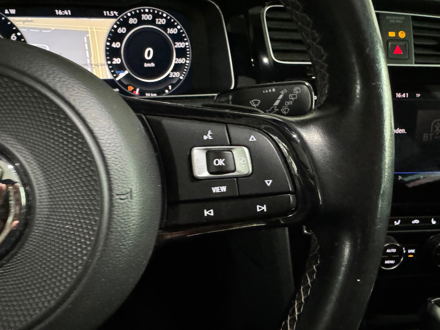 Volkswagen Golf 2.0 TSI 4Motion R Pano|Keyless|Dynaudio|Sfeer