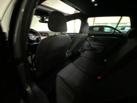 Volkswagen Golf 2.0 TSI 4Motion R Pano|Keyless|Dynaudio|Sfeer