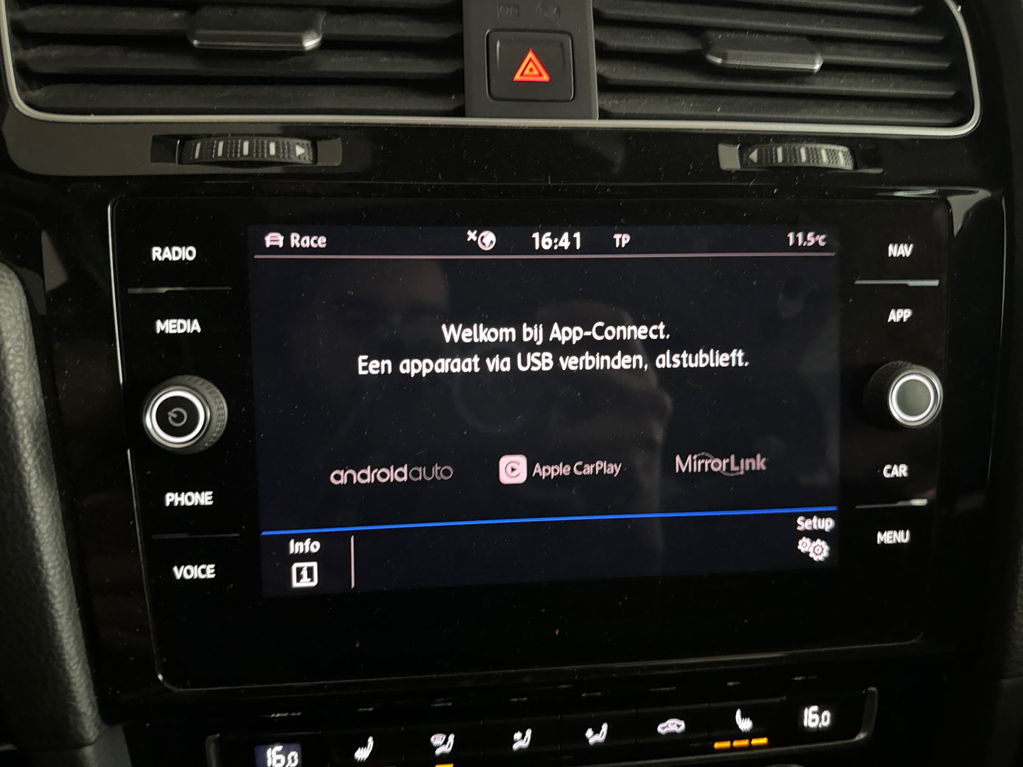 Volkswagen Golf 2.0 TSI 4Motion R Pano|Keyless|Dynaudio|Sfeer