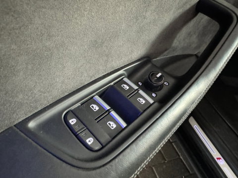 Audi Q8 60 TFSI e quattro S Line Comp Pano|RS Seat|HuD|Massage