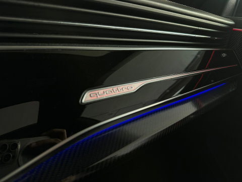 Audi Q8 60 TFSI e quattro S Line Comp Pano|RS Seat|HuD|Massage